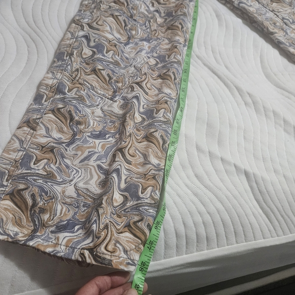 Forever 21 Abstract Patterned Pants - Picture 5 of 6